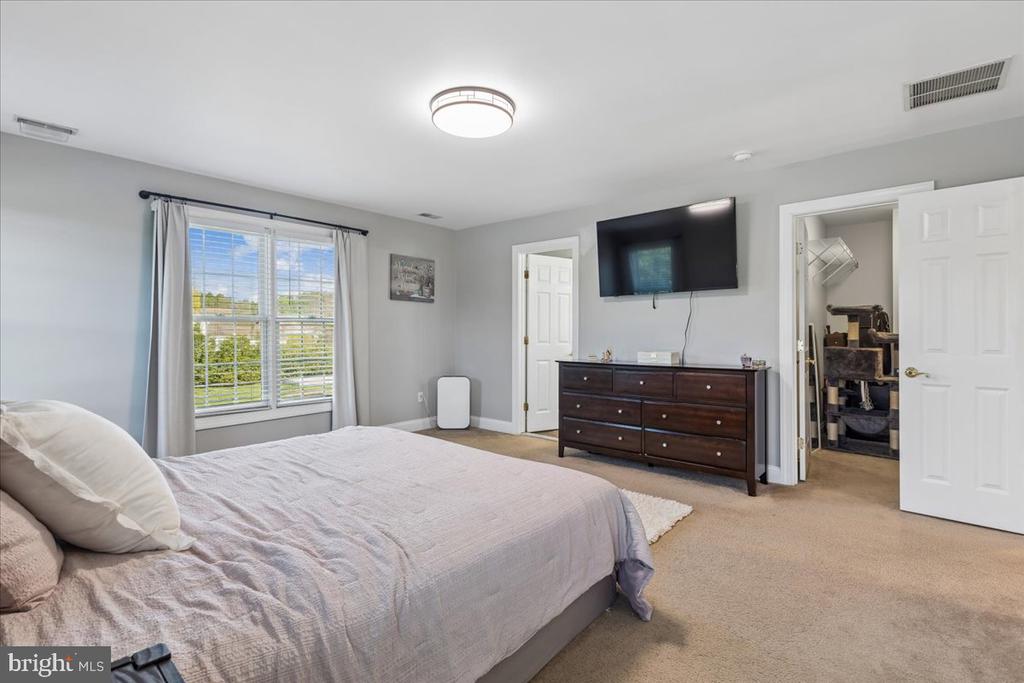 13460 RUSTLING OAKS DRIVE