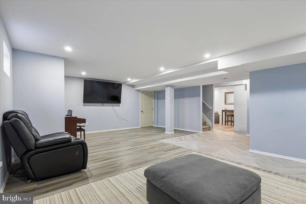 13460 RUSTLING OAKS DRIVE