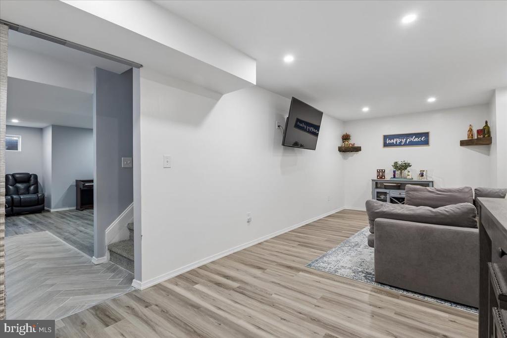 13460 RUSTLING OAKS DRIVE