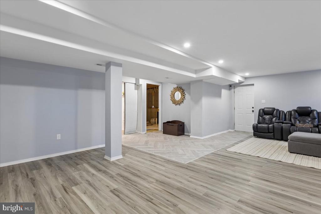 13460 RUSTLING OAKS DRIVE