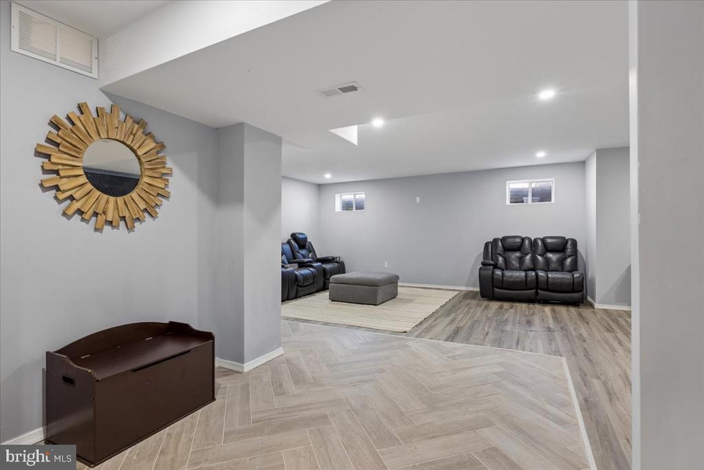 13460 RUSTLING OAKS DRIVE