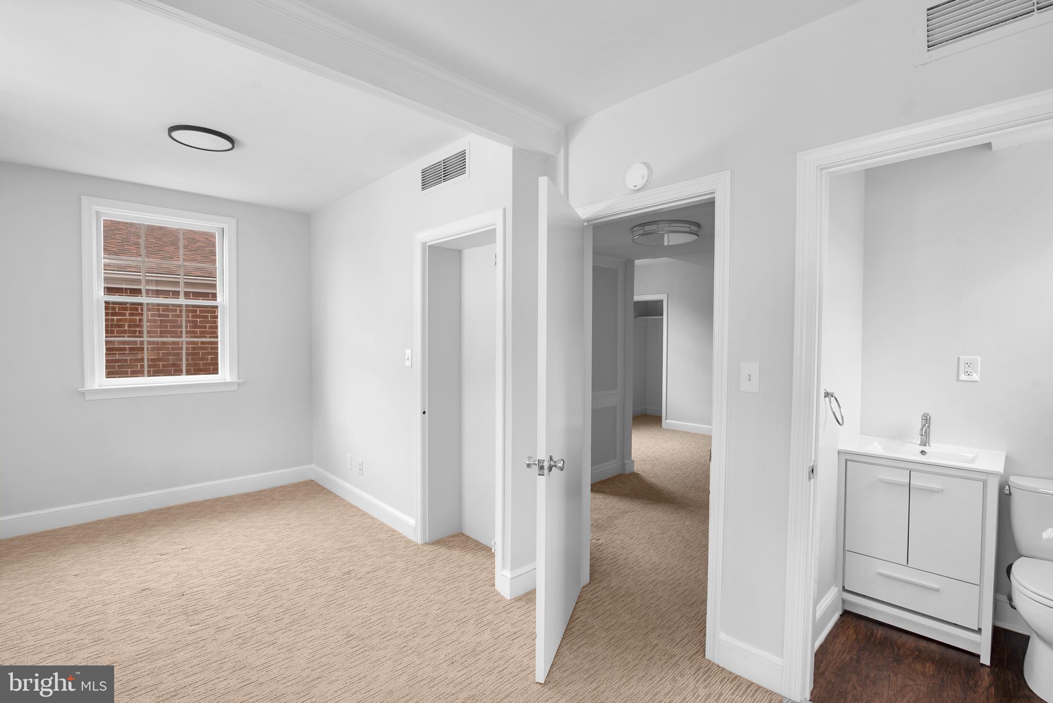 123 N WASHINGTON STREET