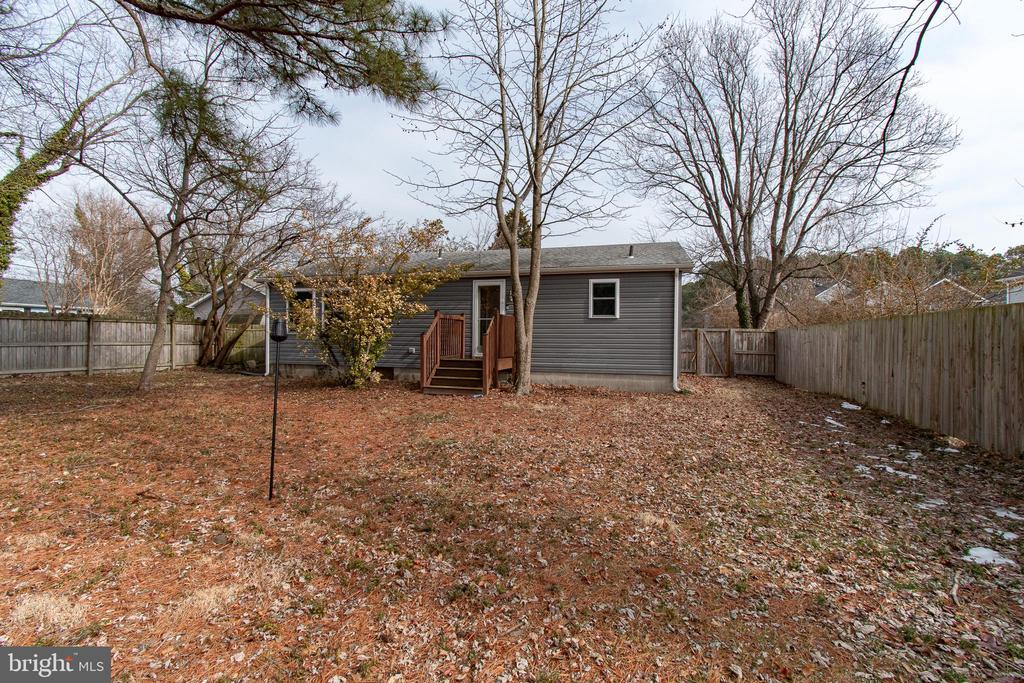 101 BROOKS LANE
