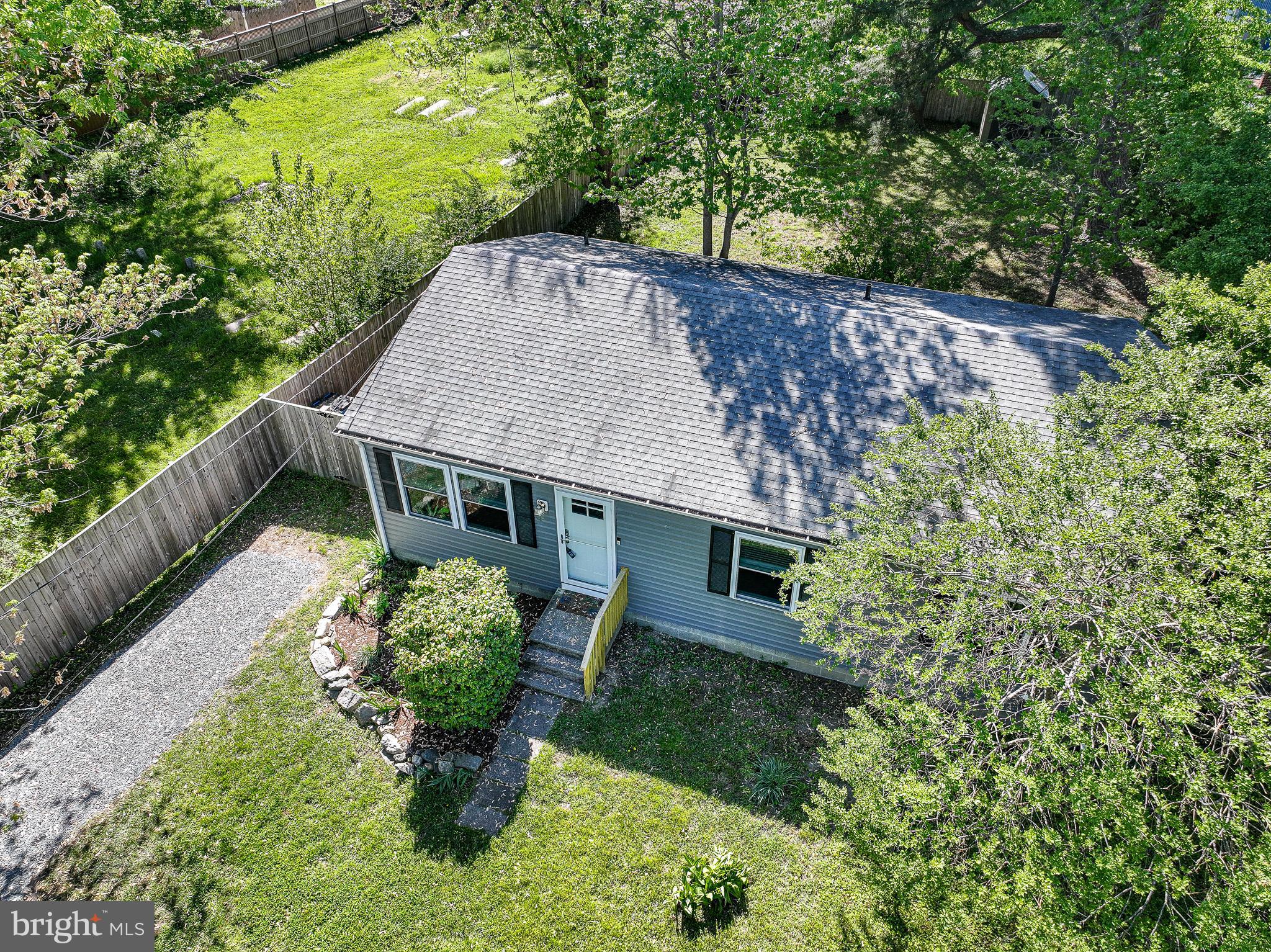 101 BROOKS LANE