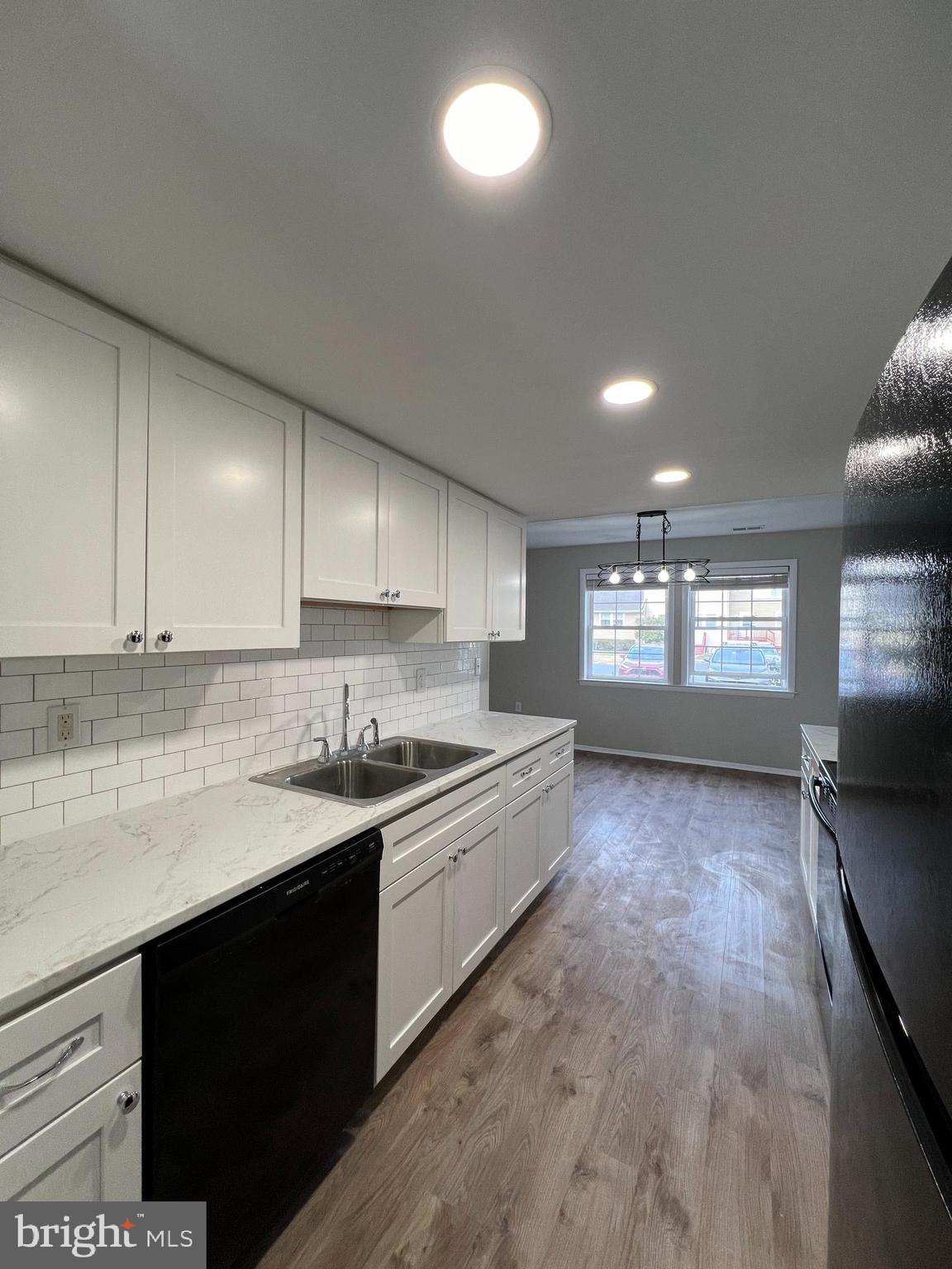 29595 DUTCHMANS LANE 21