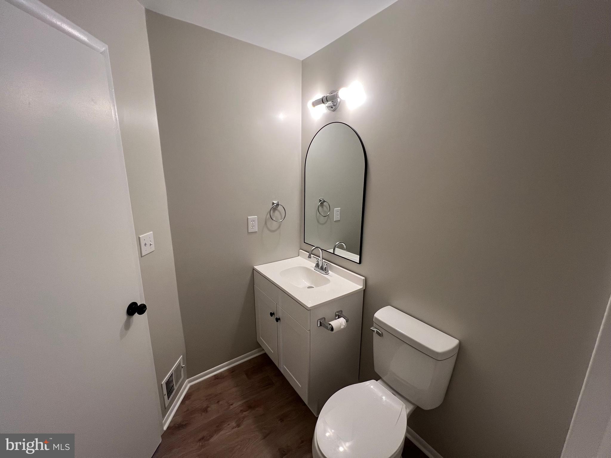 29595 DUTCHMANS LANE 21