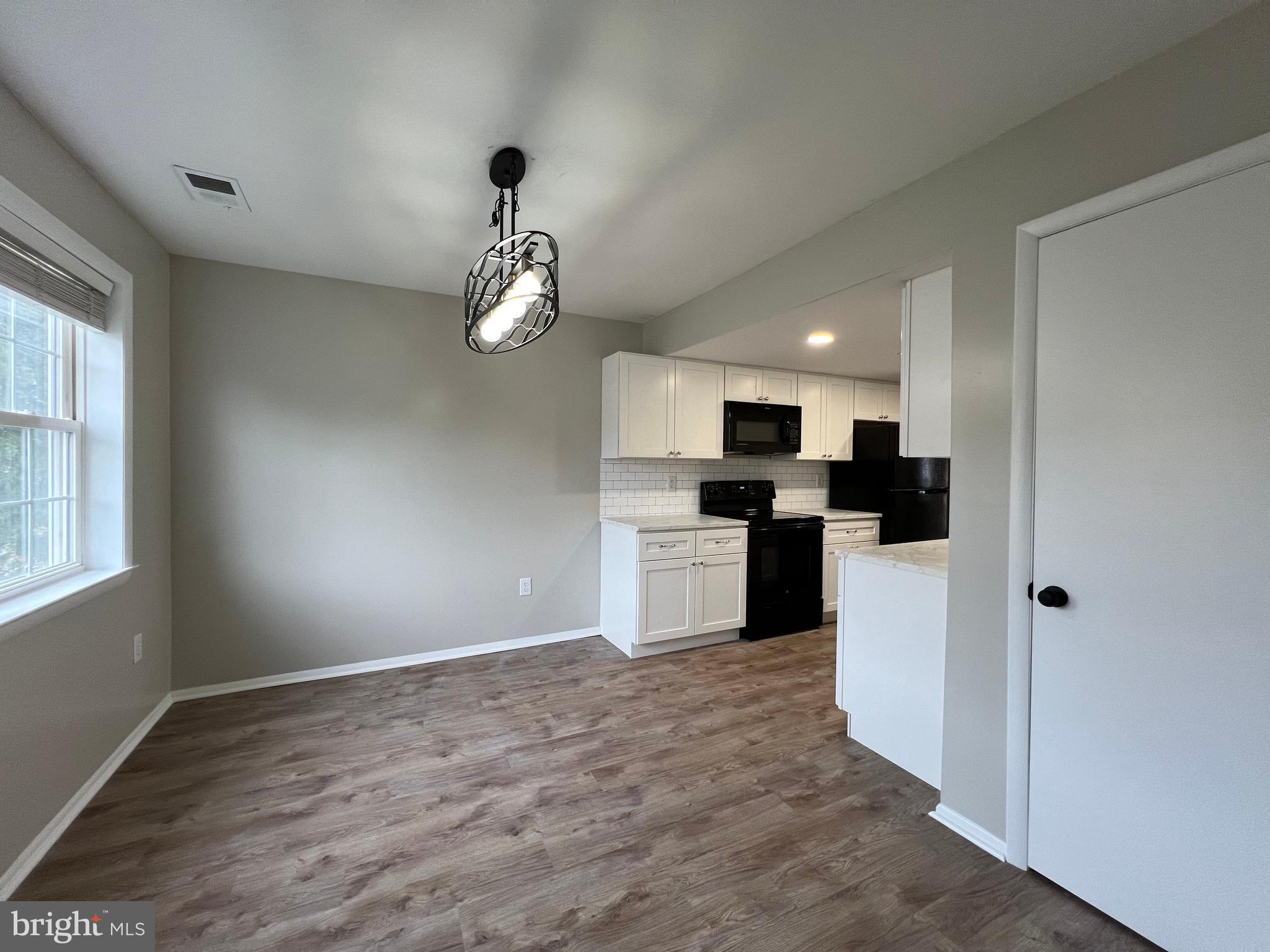 29595 DUTCHMANS LANE 21