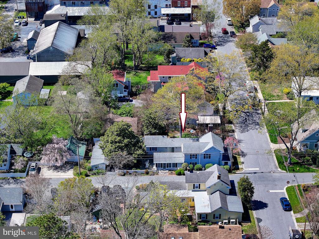 114 E CHEW AVENUE