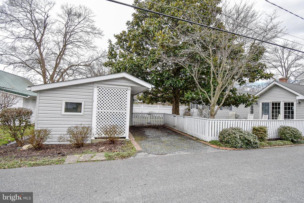 114 E CHEW AVENUE