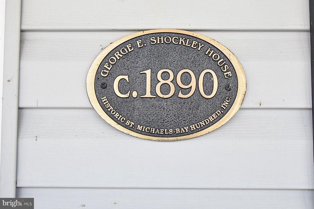 114 E CHEW AVENUE