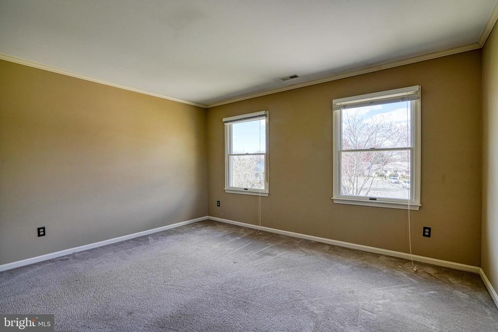 200 SPRING DRIVE