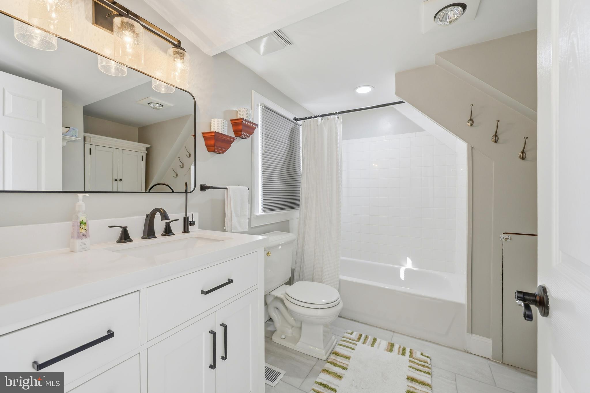 6390 BOZMAN NEAVITT ROAD