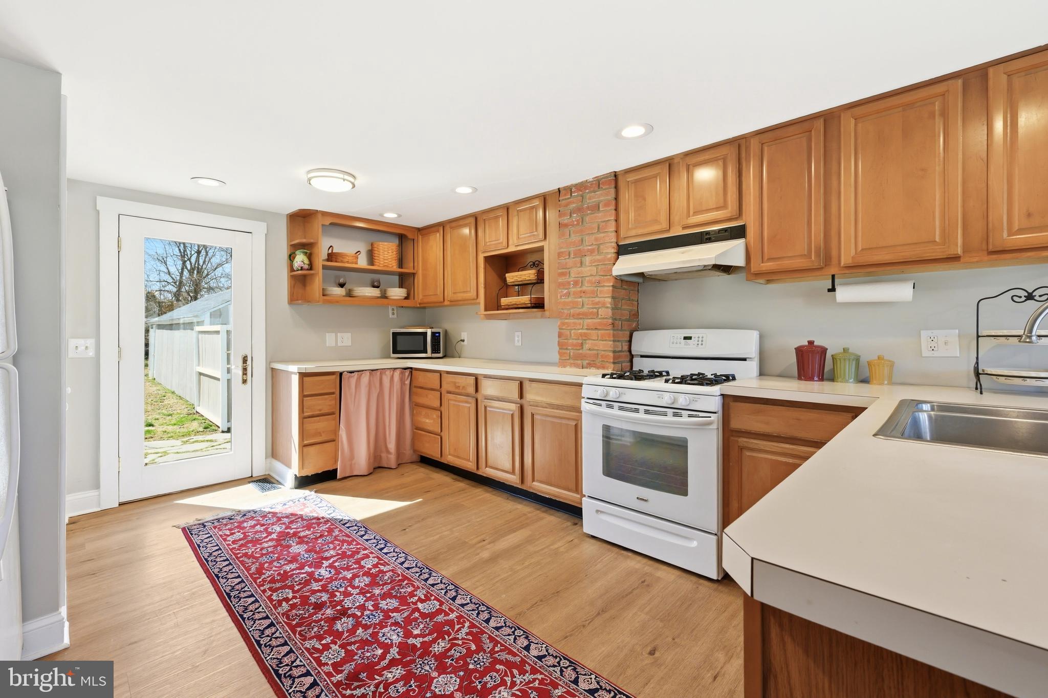 6390 BOZMAN NEAVITT ROAD