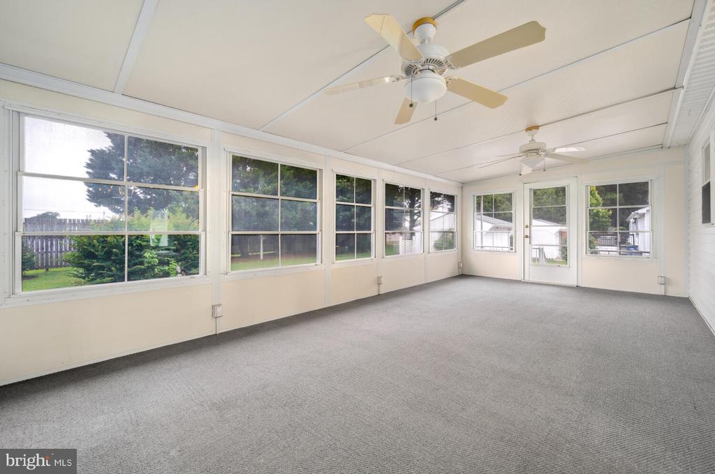 29 KENSINGTON DRIVE