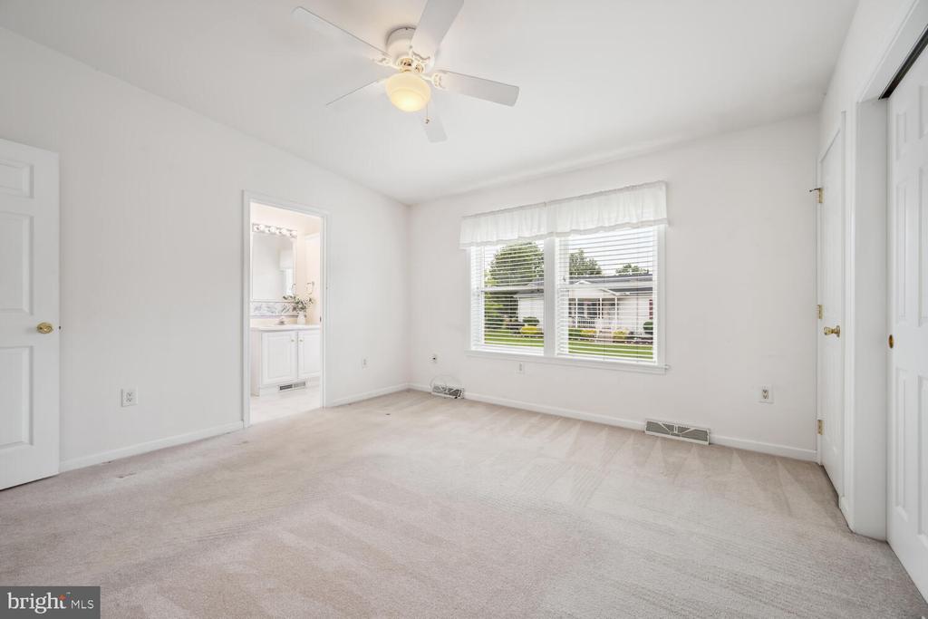 29 KENSINGTON DRIVE