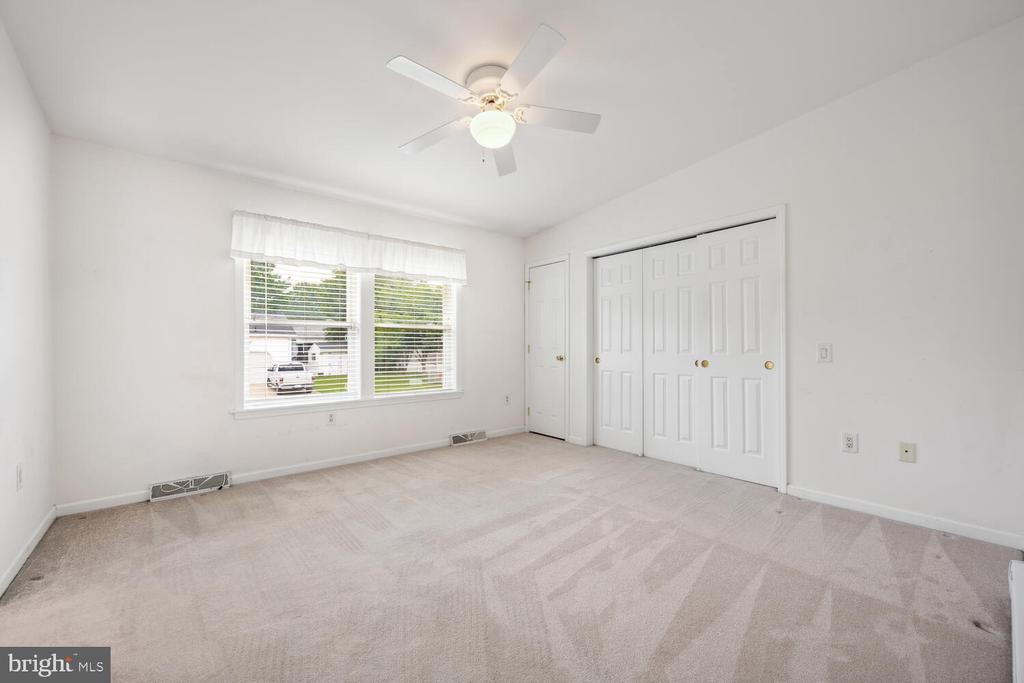 29 KENSINGTON DRIVE