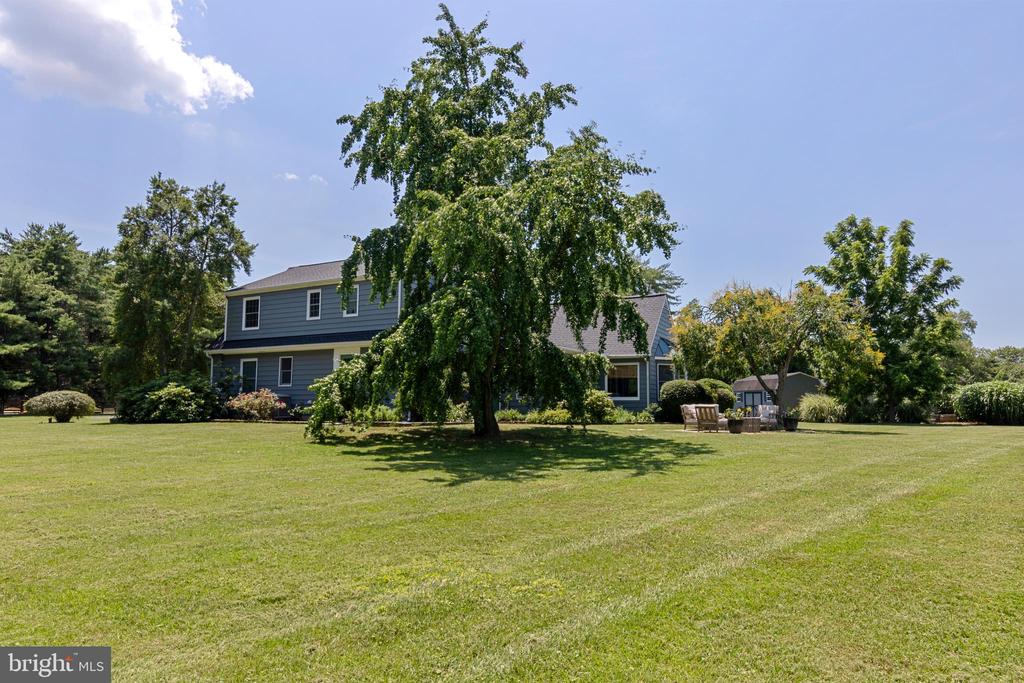 6372 COUNTRY CLUB DRIVE