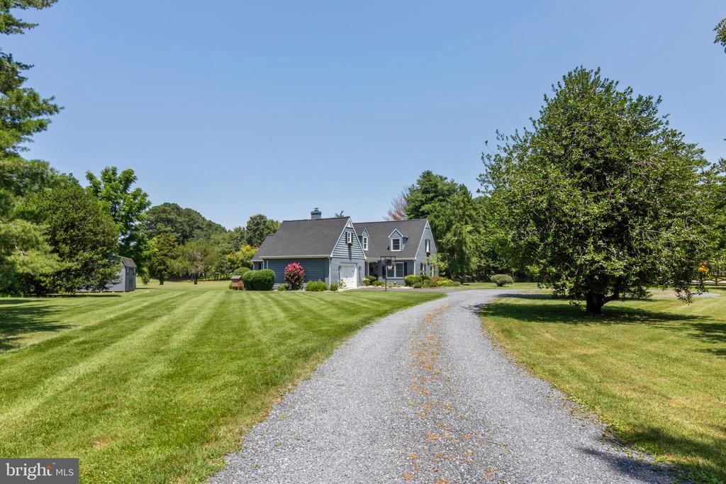 6372 COUNTRY CLUB DRIVE