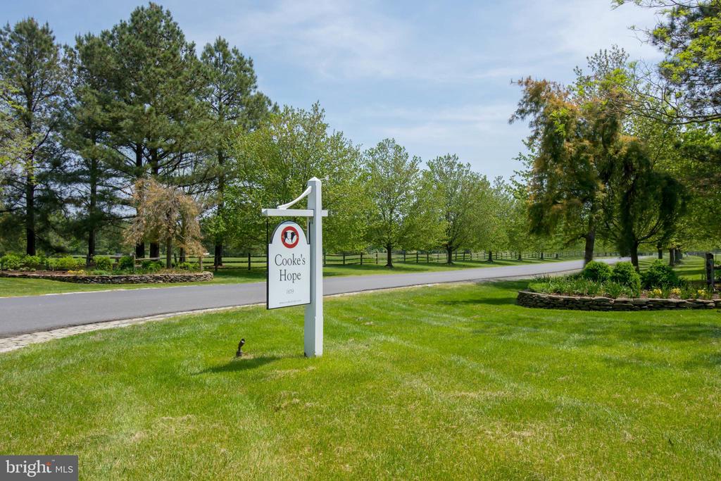 7106 WHEELER PARK CIRCLE