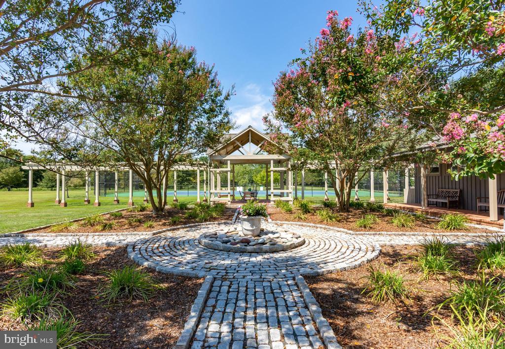 7106 WHEELER PARK CIRCLE