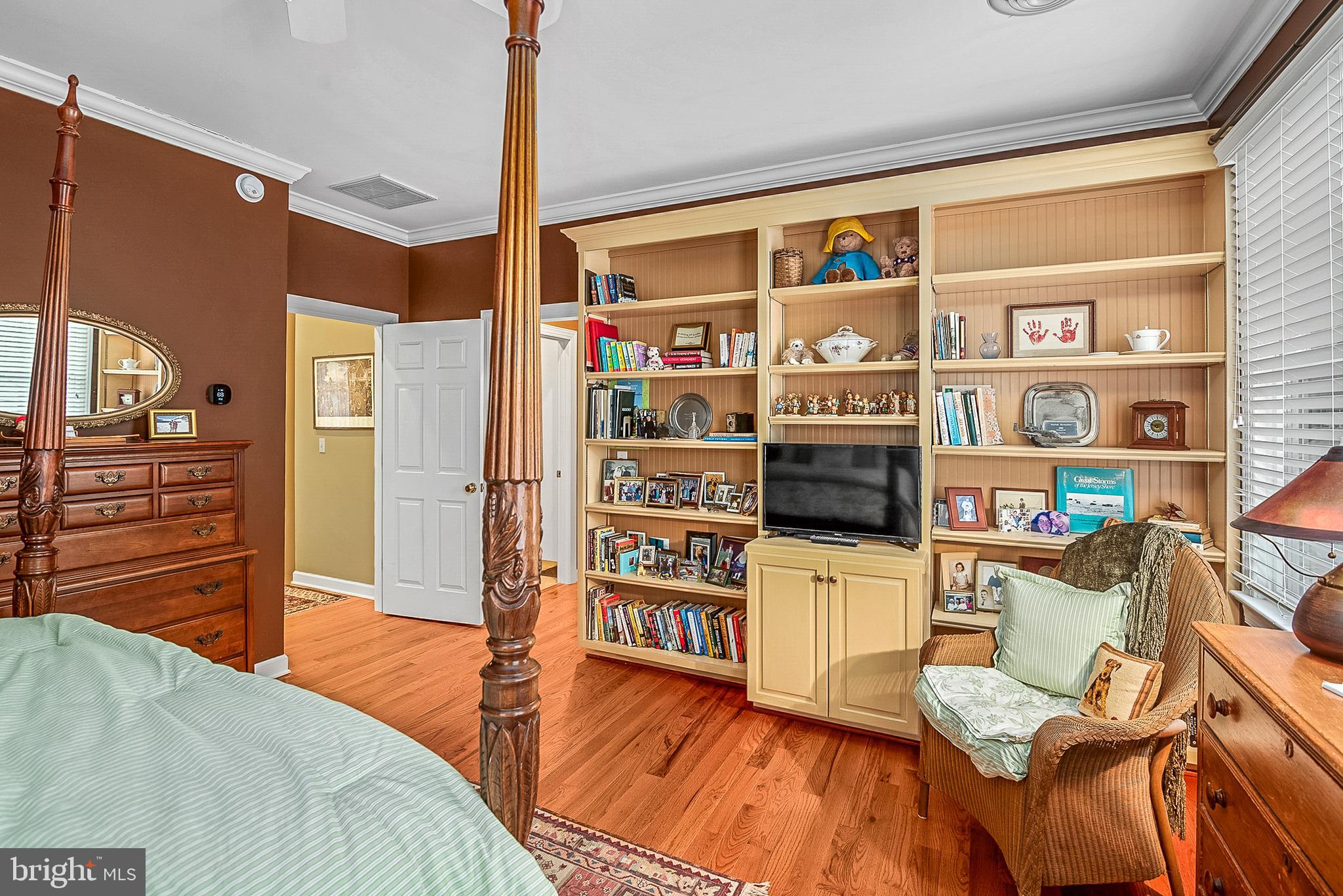 28713 EMANUEL STREET