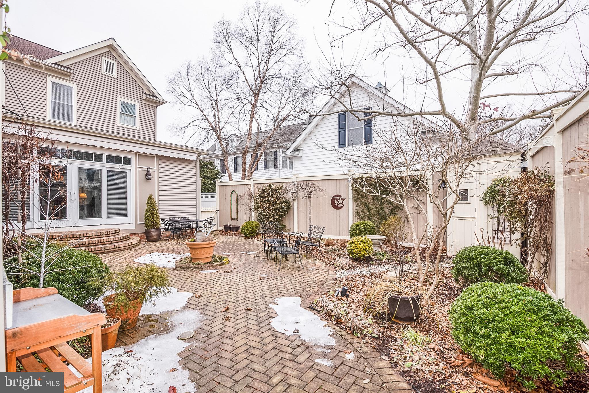 28713 EMANUEL STREET