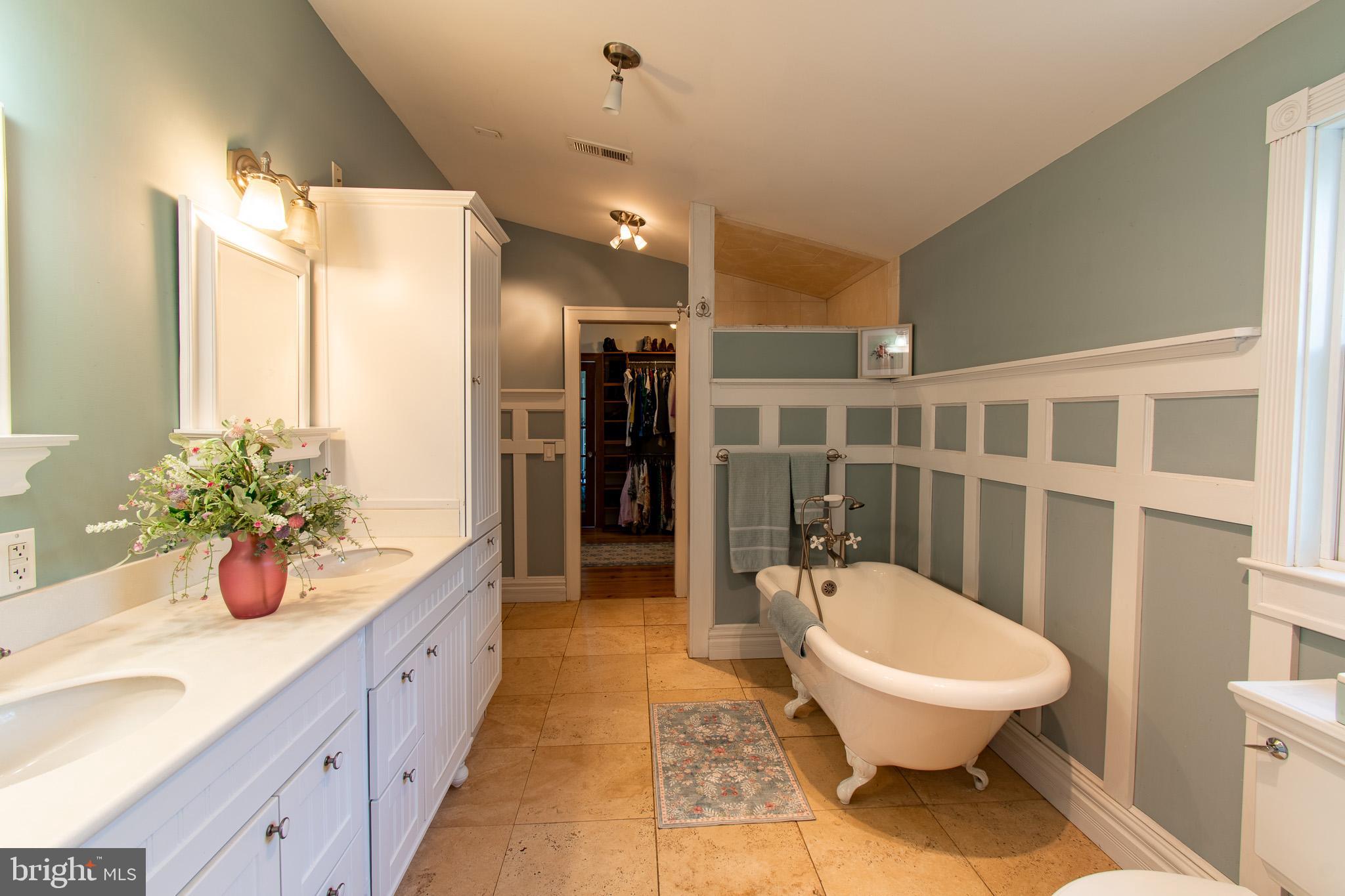 114 E CHESTNUT STREET