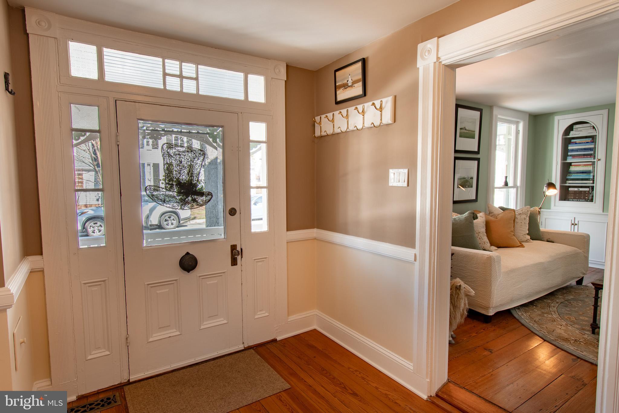 114 E CHESTNUT STREET