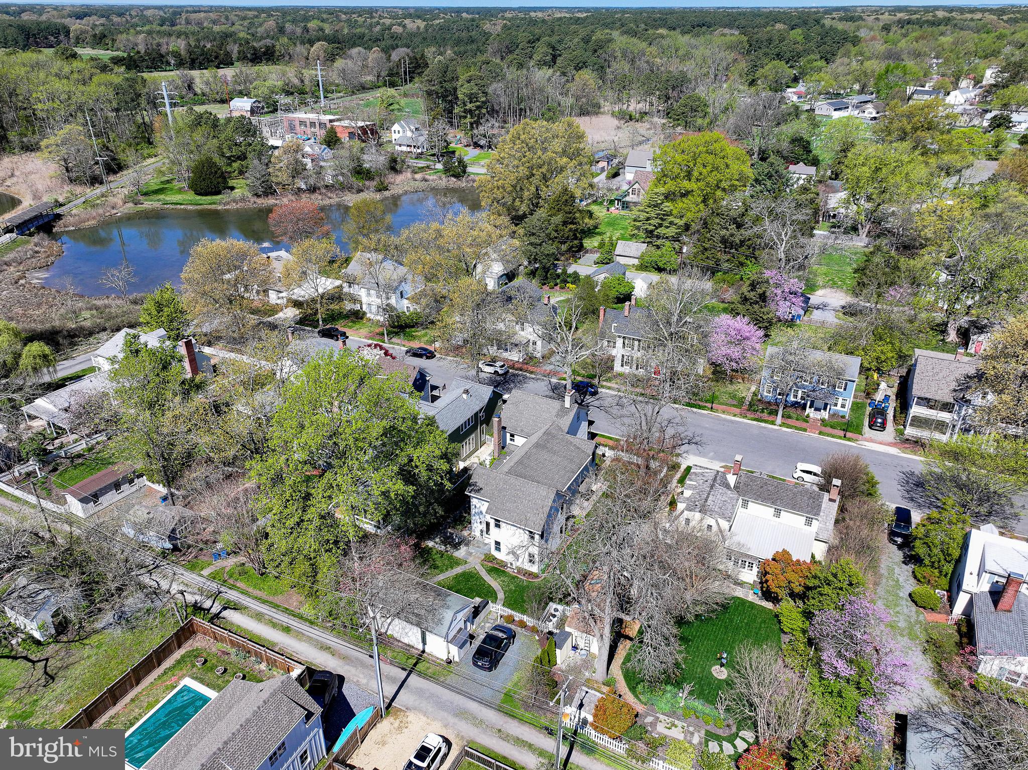 114 E CHESTNUT STREET