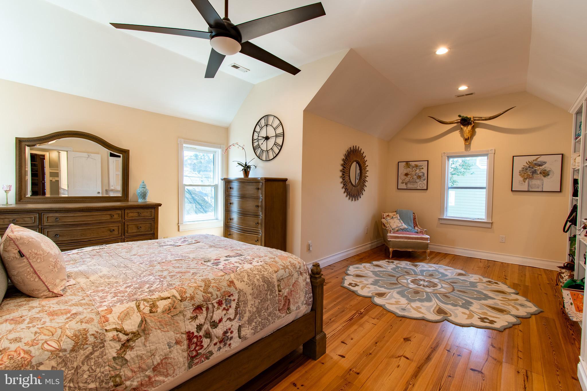 114 E CHESTNUT STREET