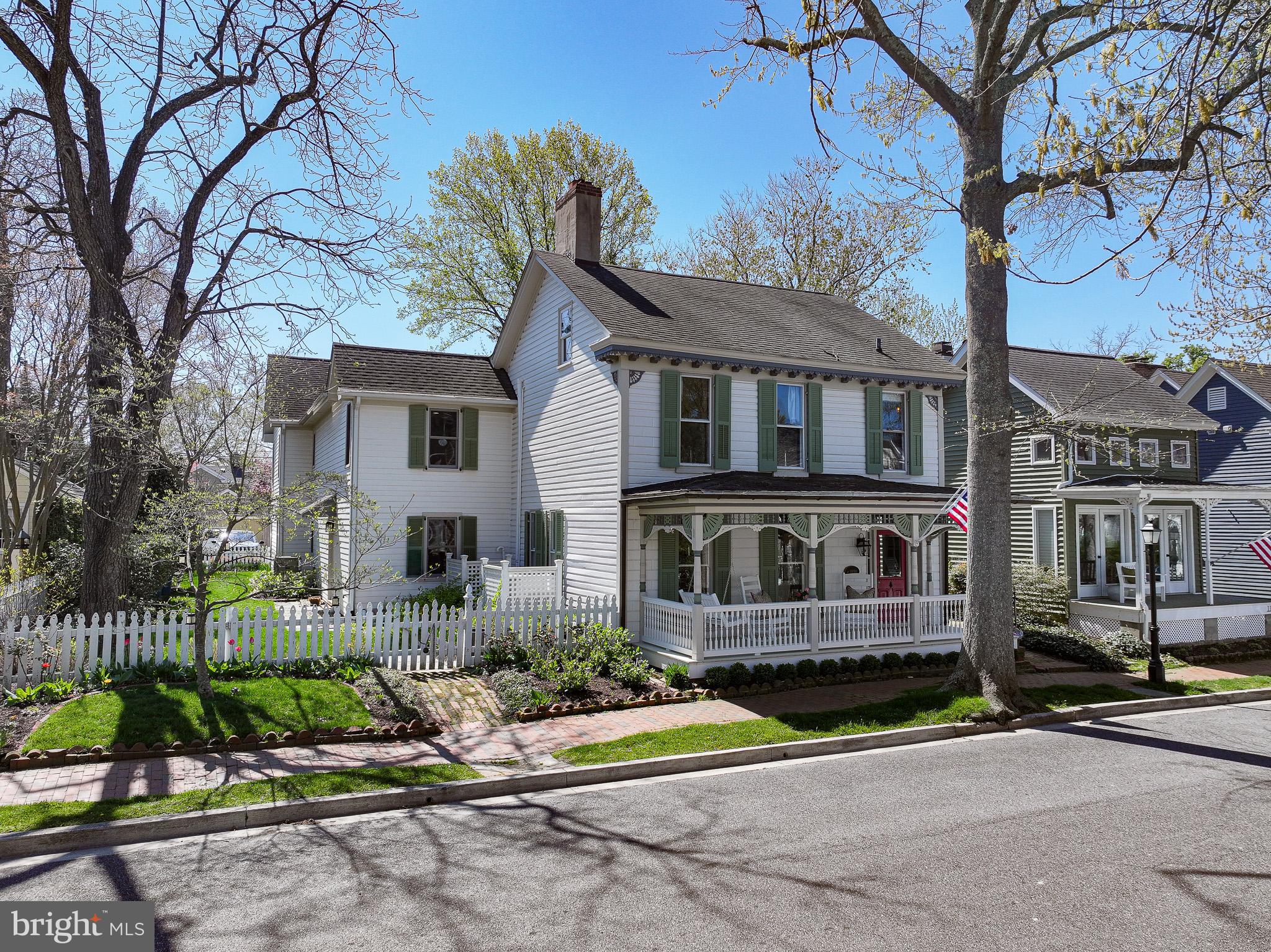 114 E CHESTNUT STREET