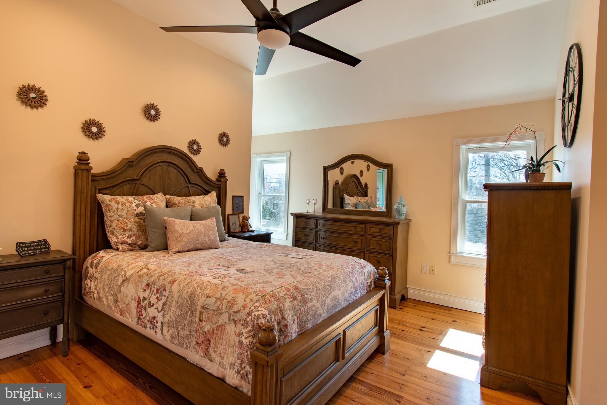 114 E CHESTNUT STREET