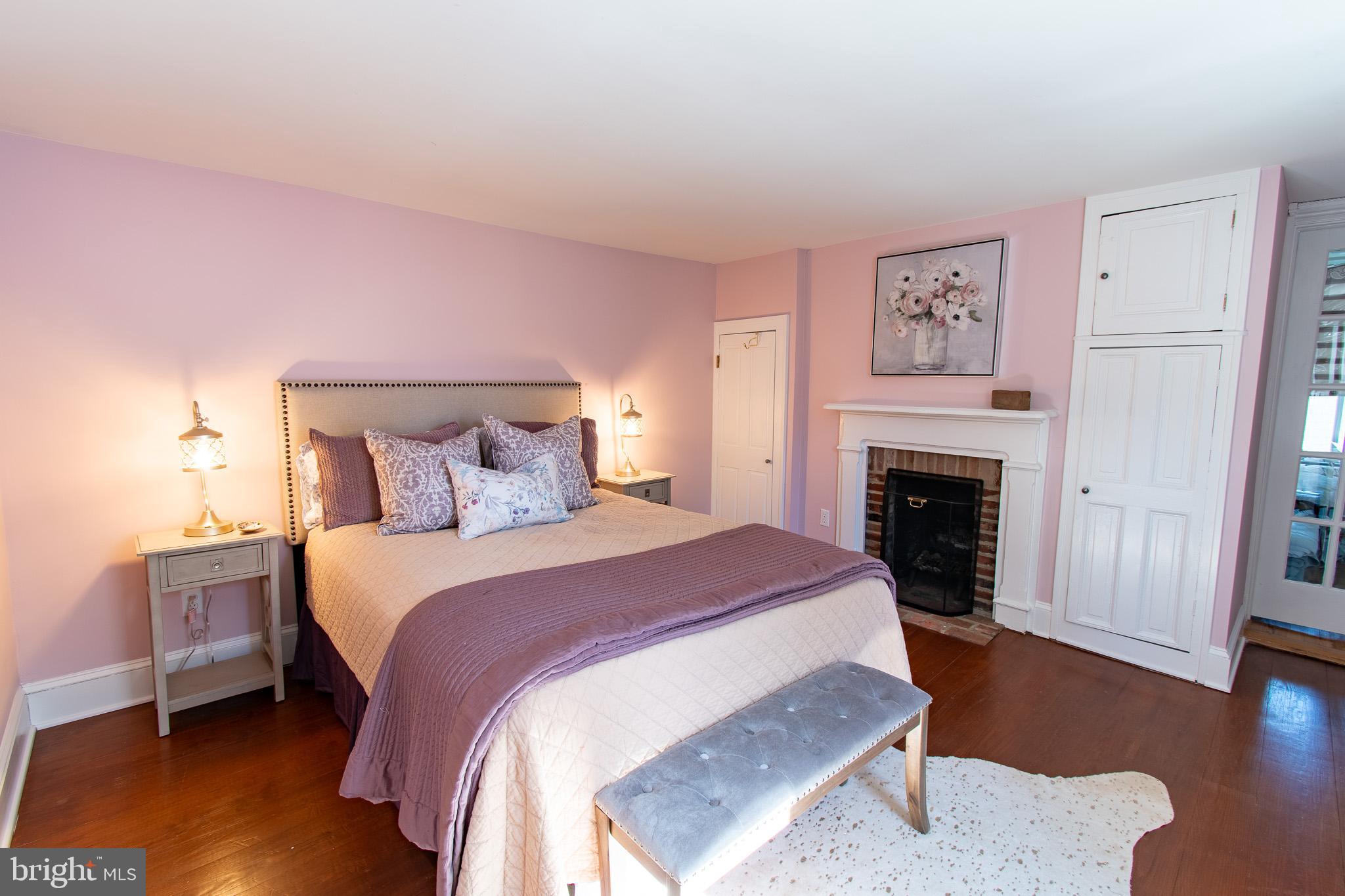 114 E CHESTNUT STREET