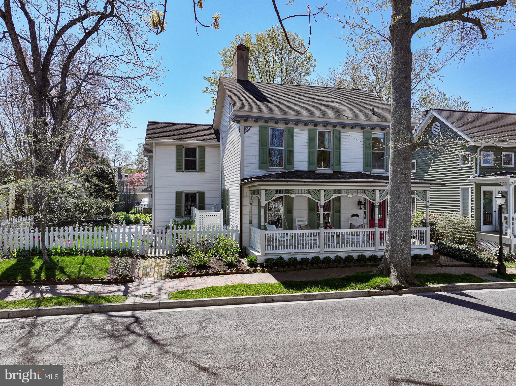 114 E CHESTNUT STREET