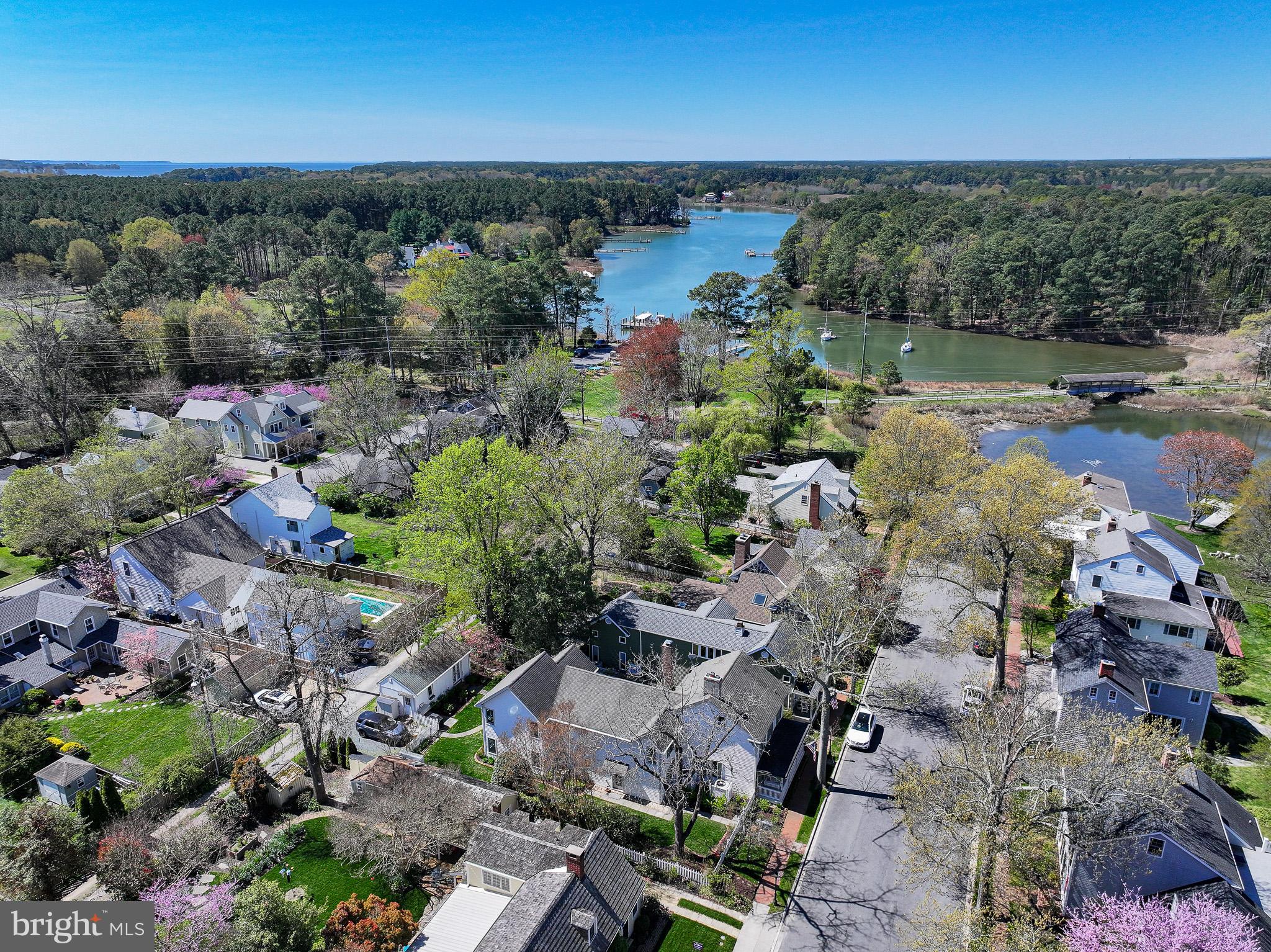 114 E CHESTNUT STREET