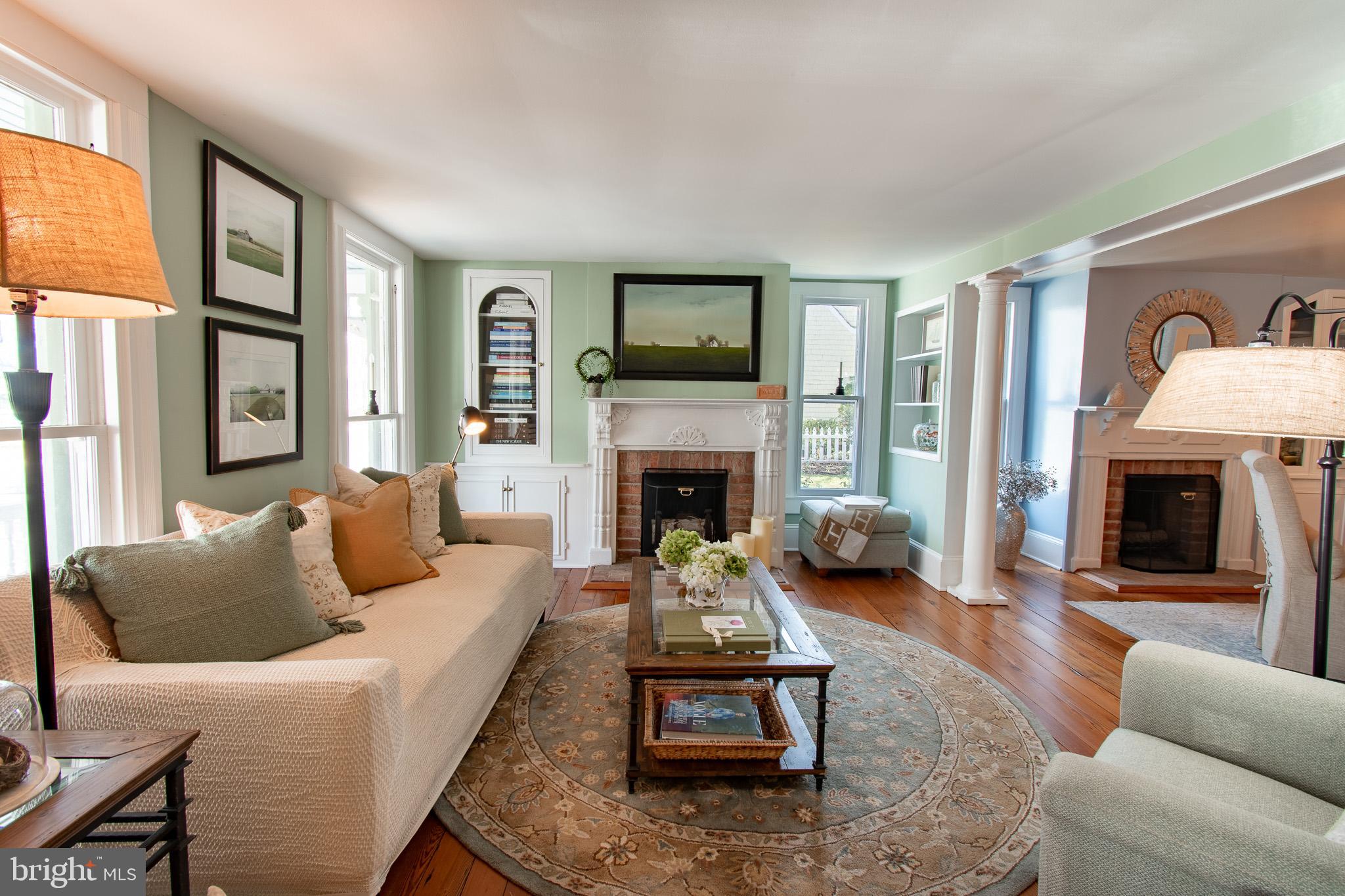 114 E CHESTNUT STREET