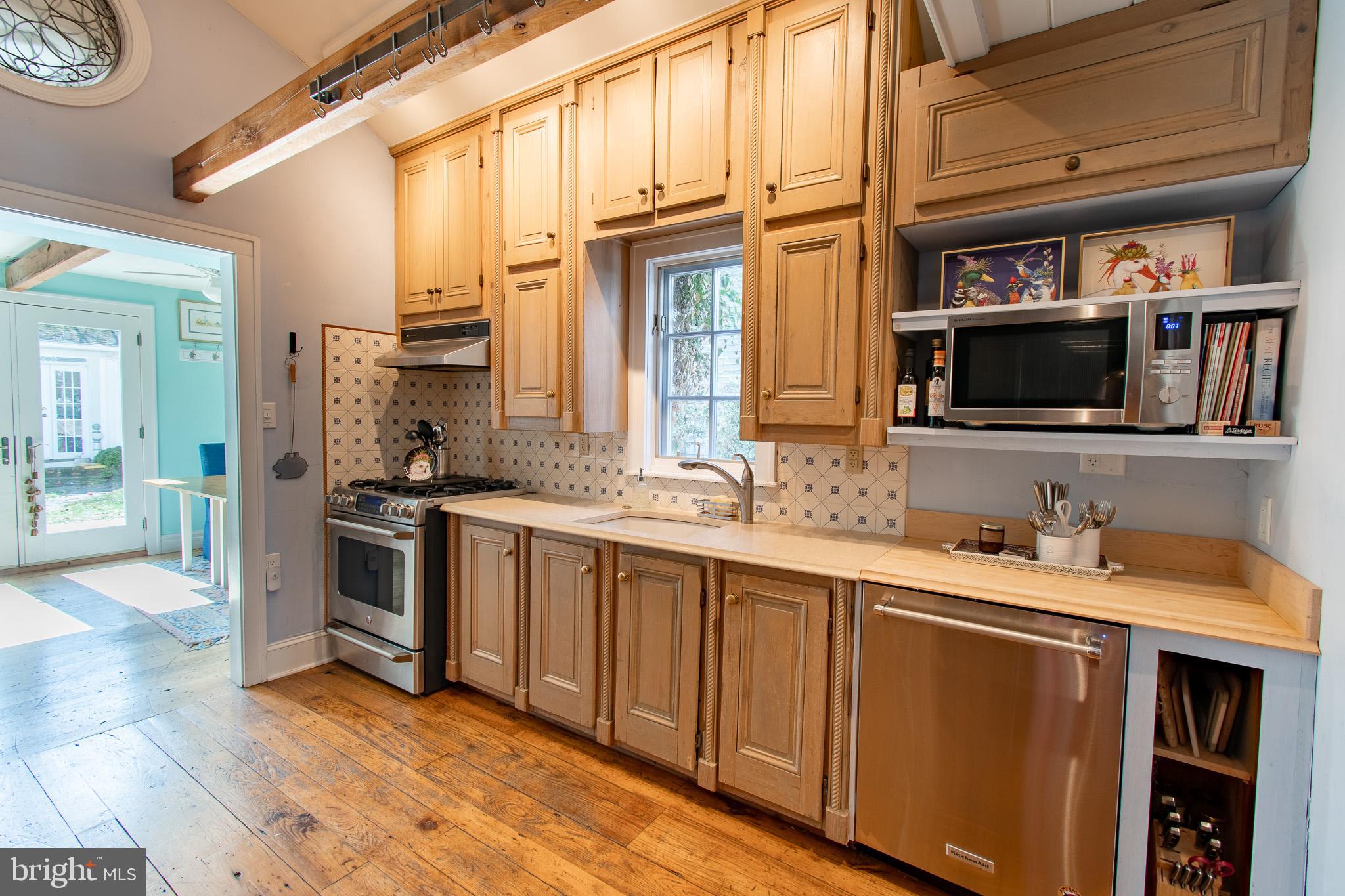 114 E CHESTNUT STREET