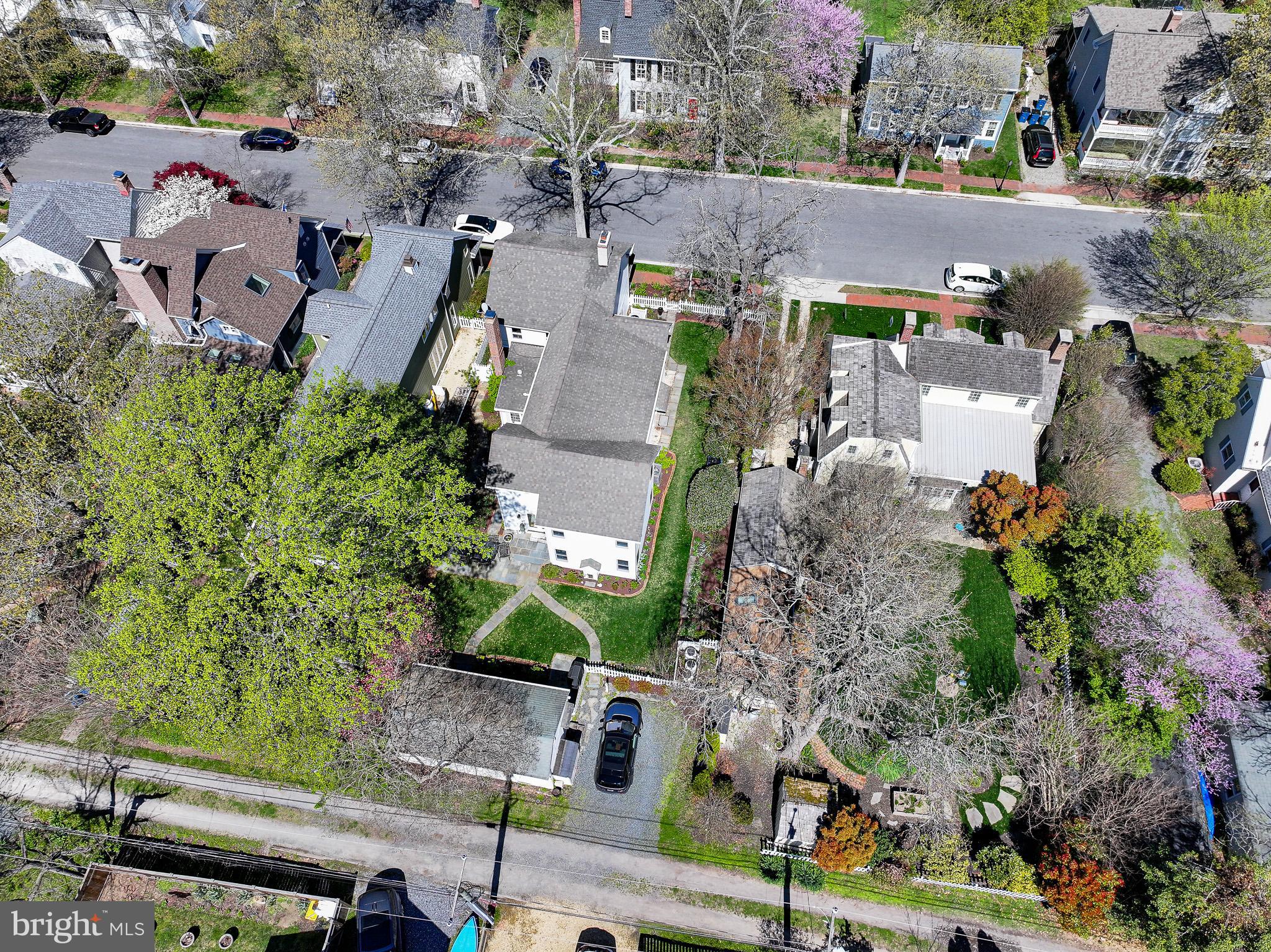 114 E CHESTNUT STREET