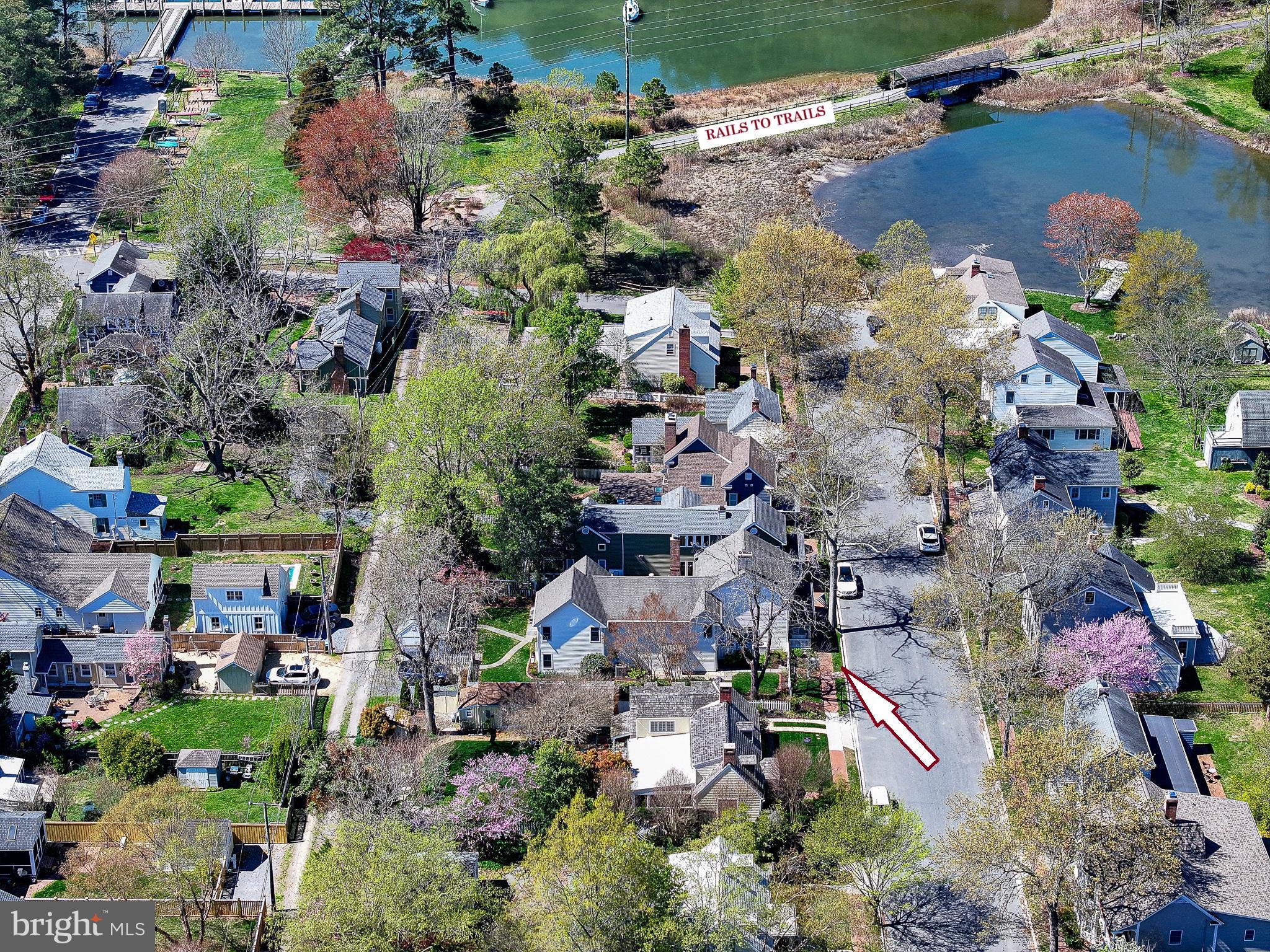 114 E CHESTNUT STREET