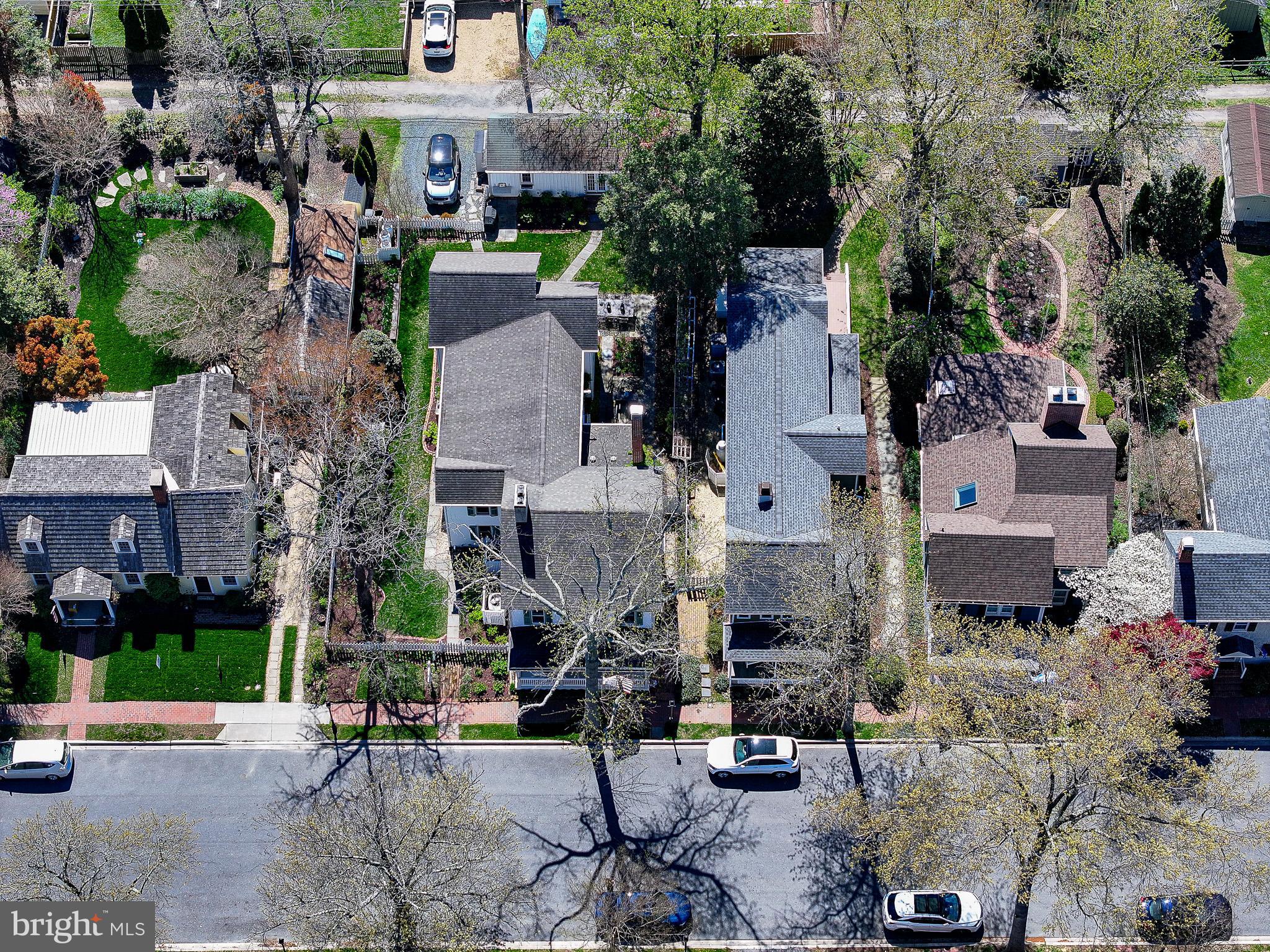 114 E CHESTNUT STREET