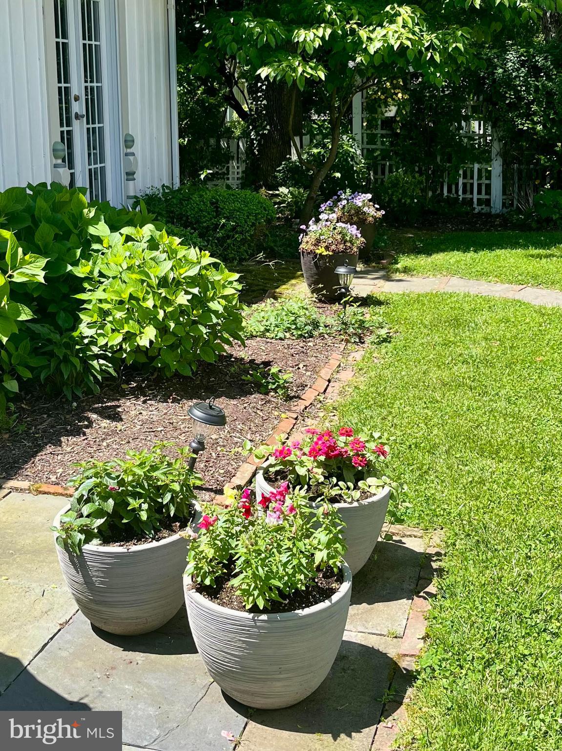 114 E CHESTNUT STREET