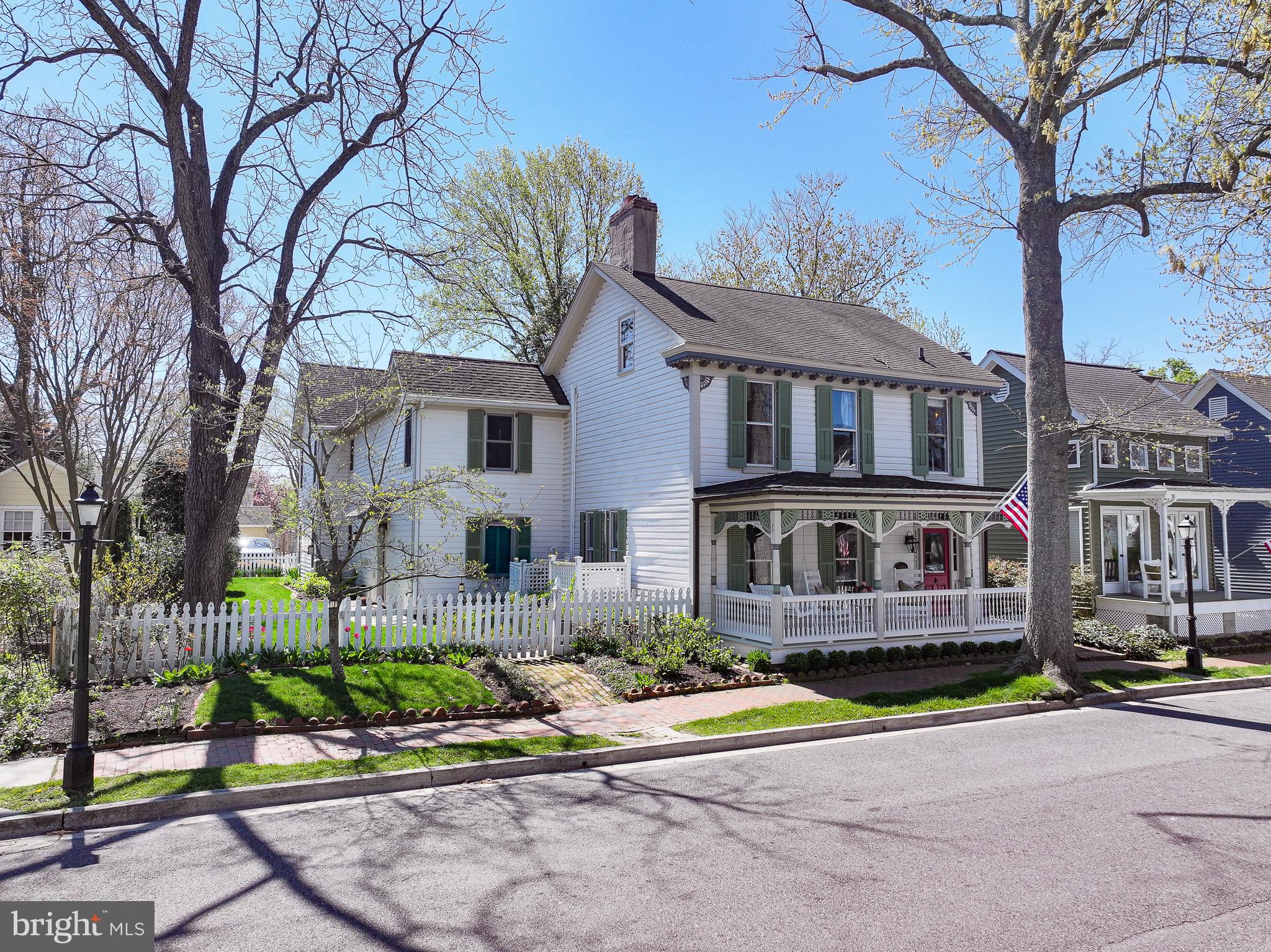 114 E CHESTNUT STREET