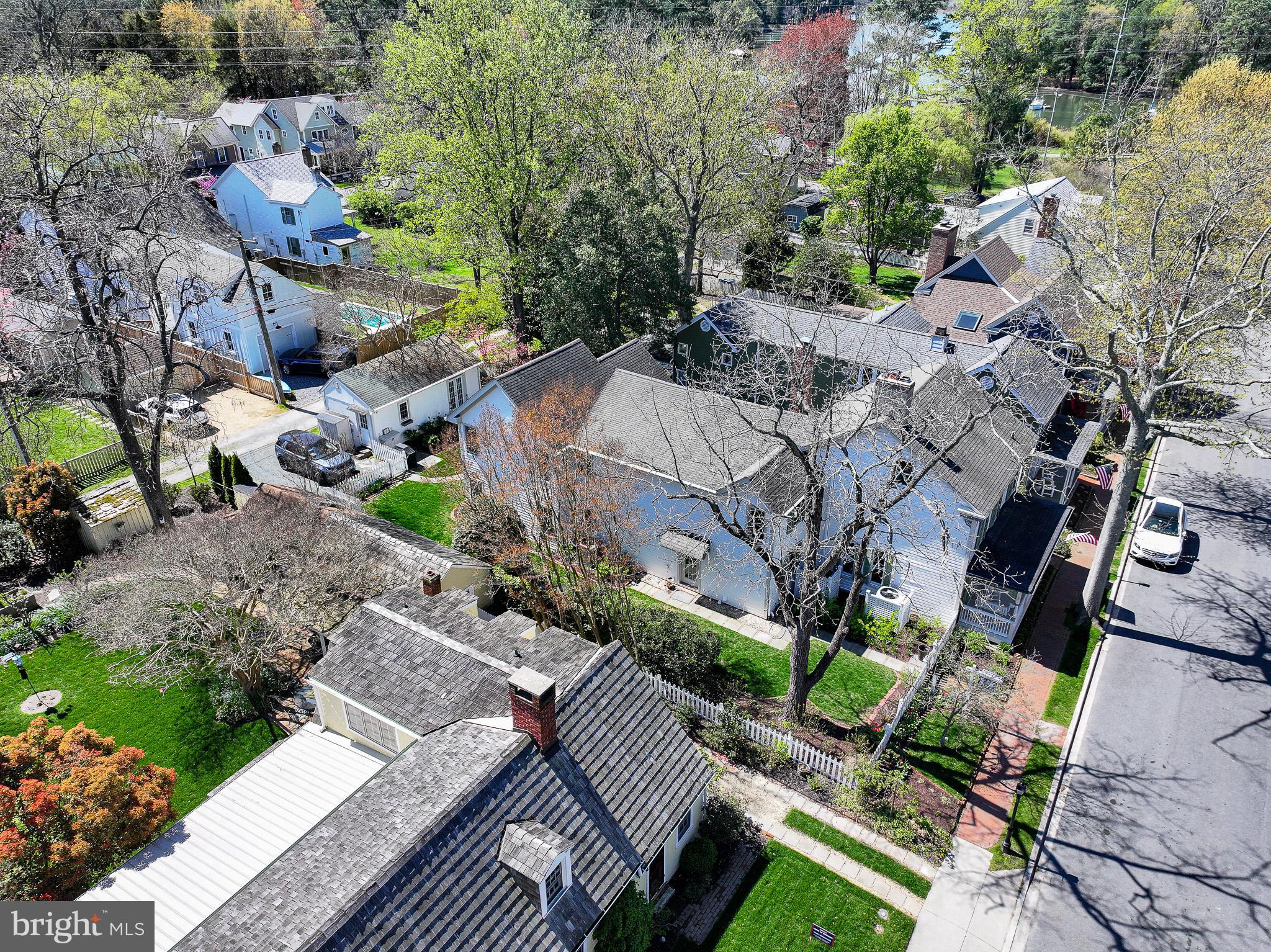 114 E CHESTNUT STREET