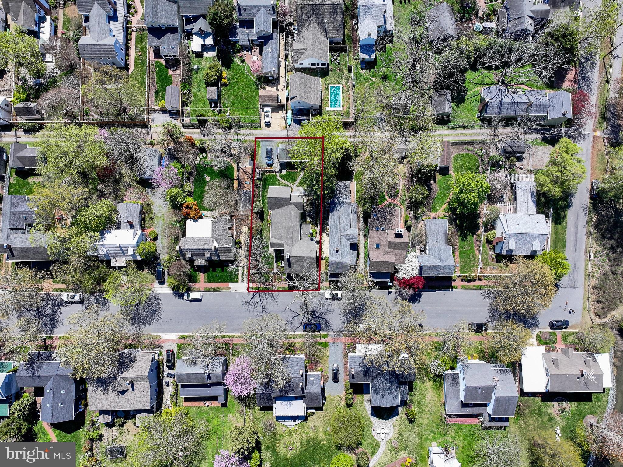 114 E CHESTNUT STREET