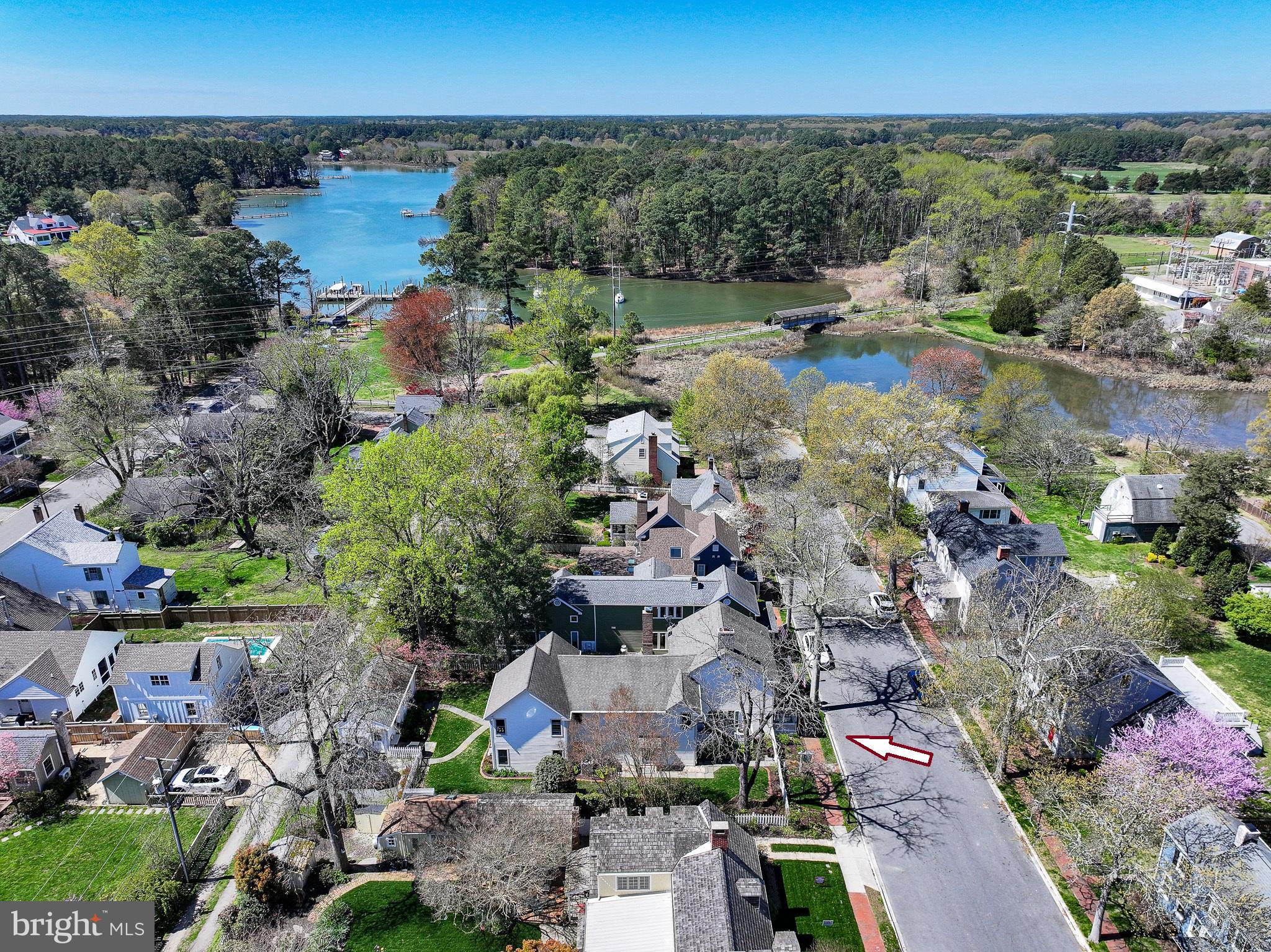 114 E CHESTNUT STREET