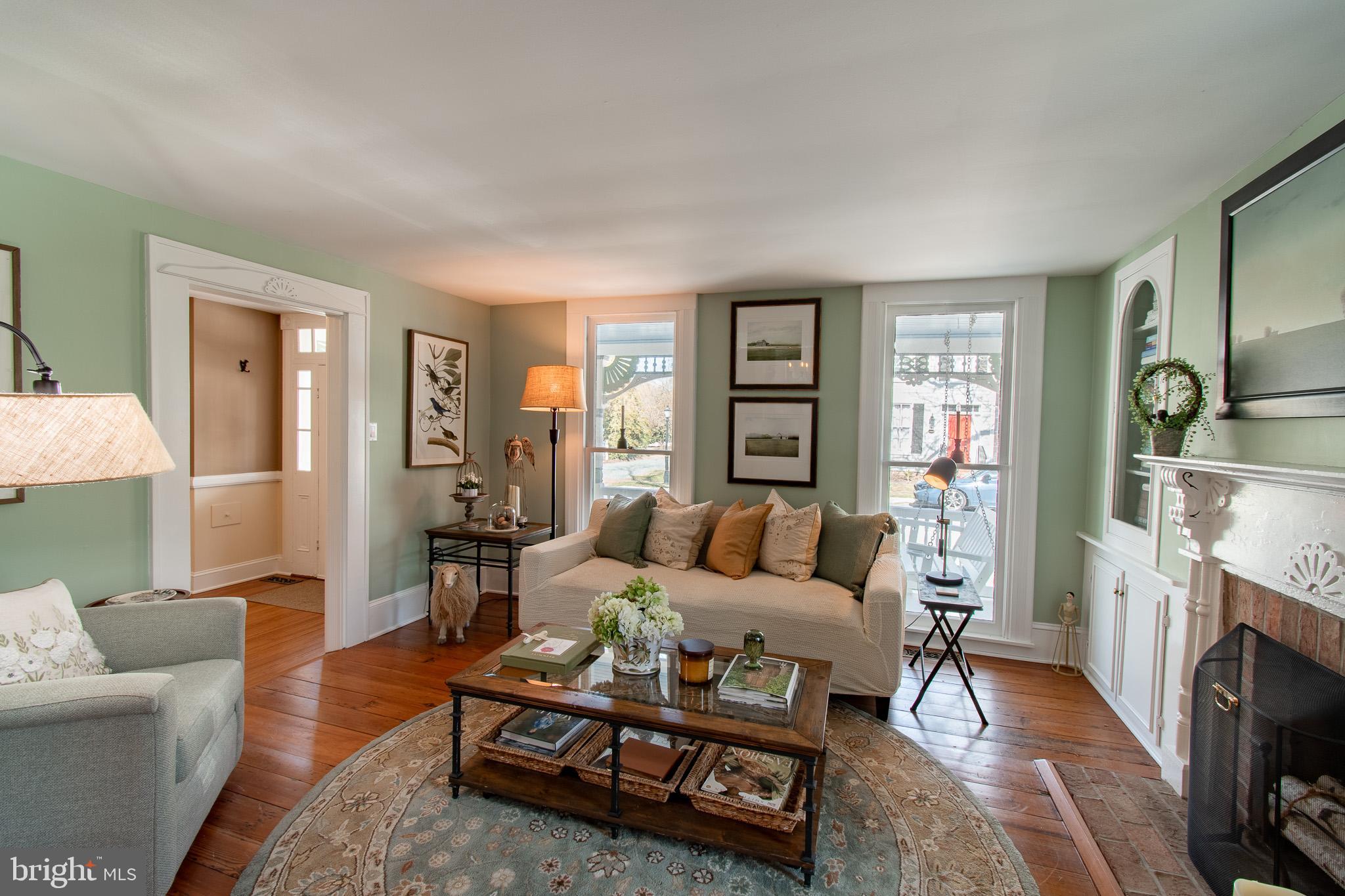 114 E CHESTNUT STREET