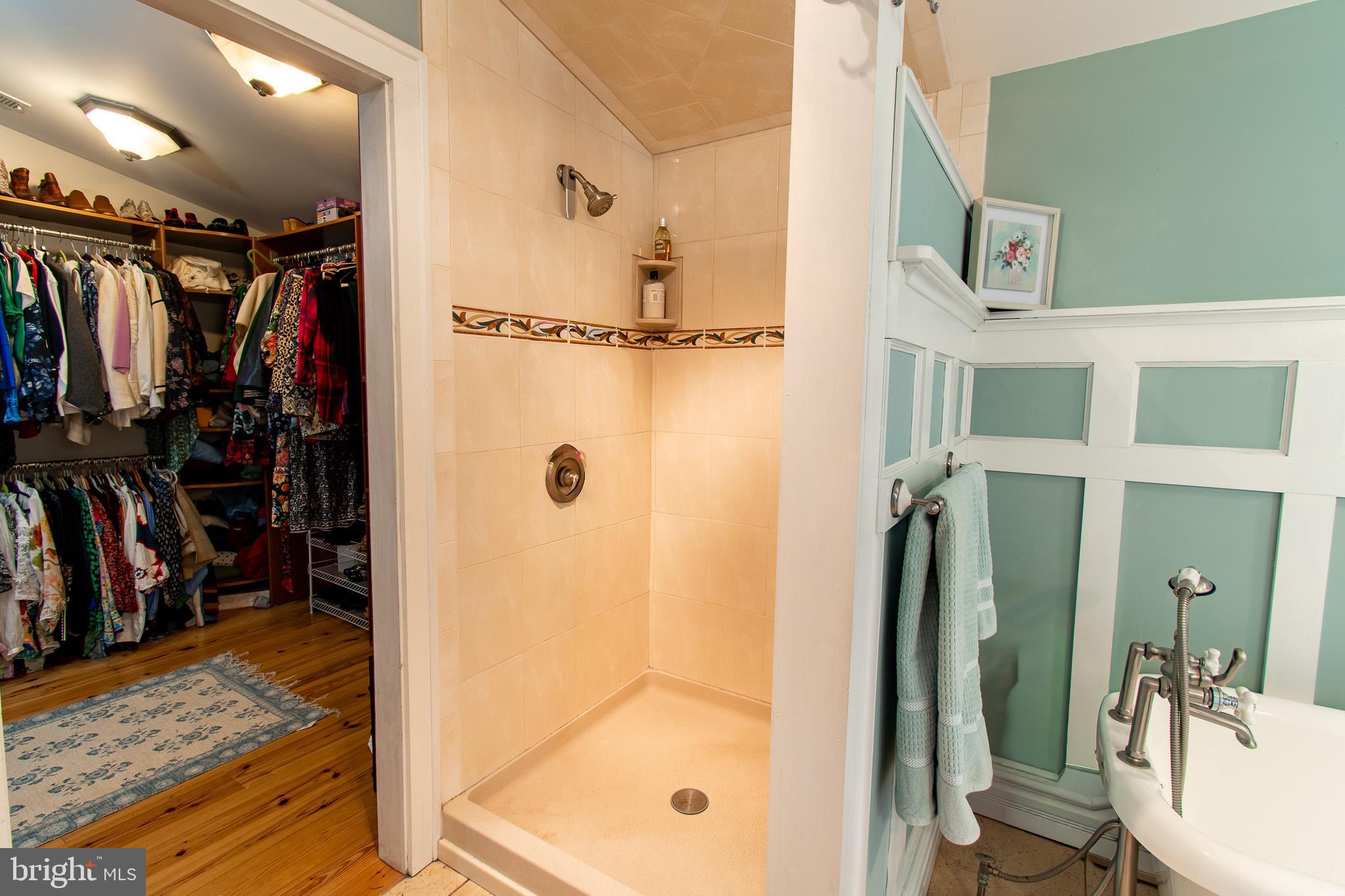 114 E CHESTNUT STREET