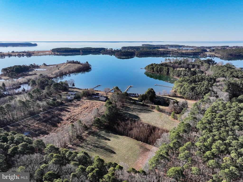 COOPER POINT ROAD