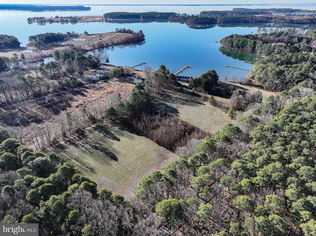 COOPER POINT ROAD