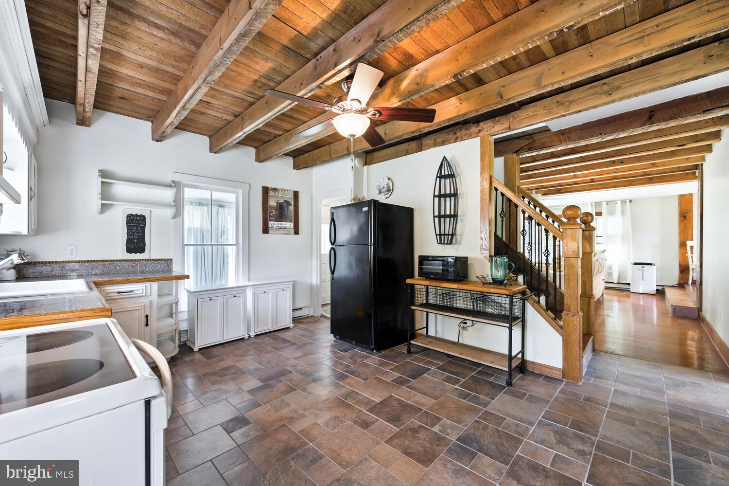 8000 BOZMAN NEAVITT ROAD